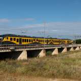 ...si caratterizza per essere attraversata da tre binari di altrettante diverse tratte ferroviarie